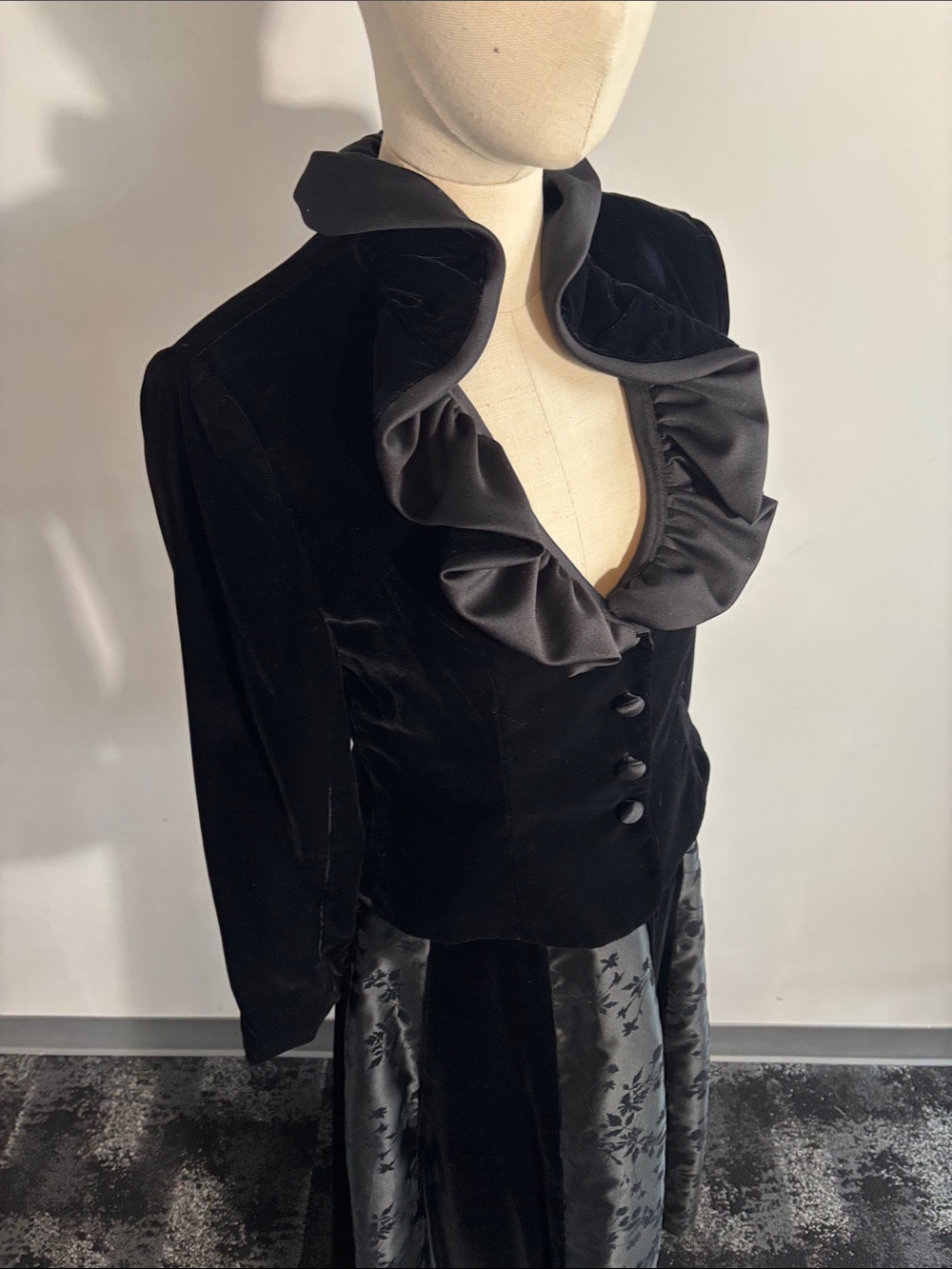 Oleg Cassini Black Velvet Ruffle-Collar Blazer